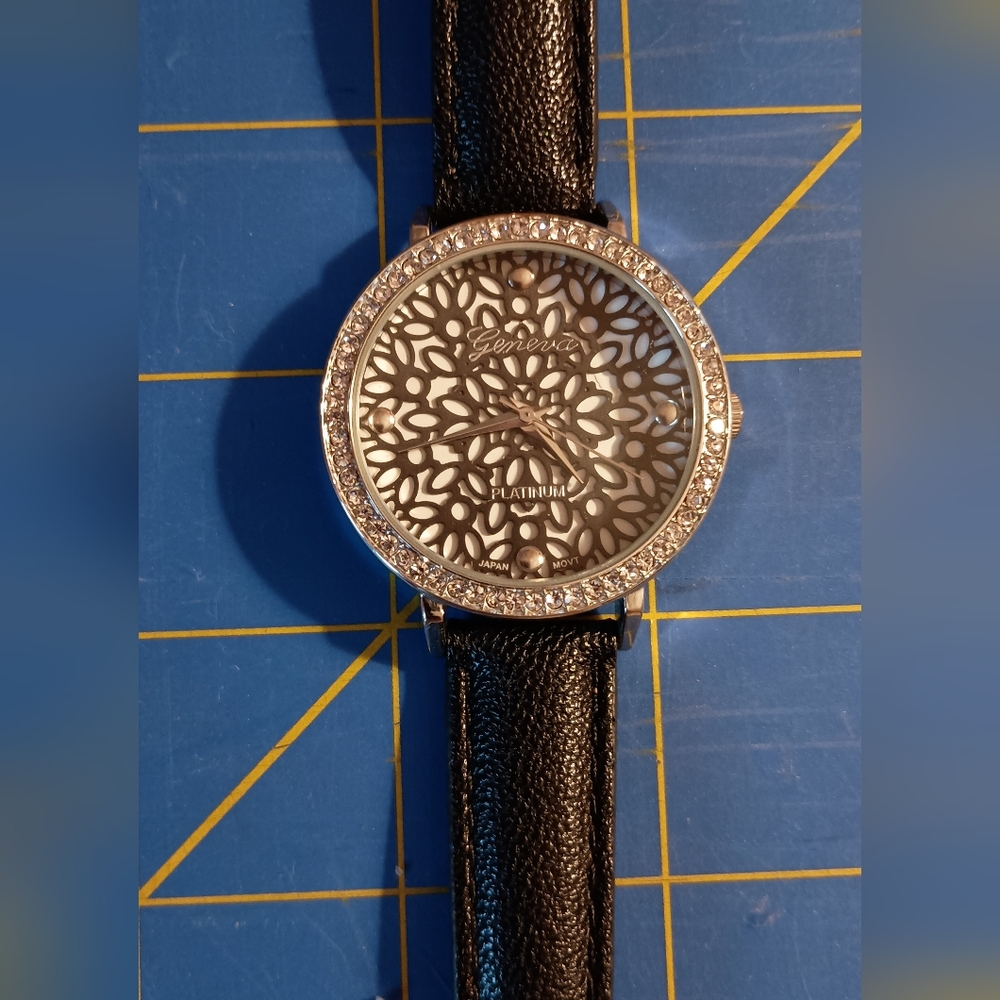 3/$15 Geneva Black and White Fashion Watch, New Battery